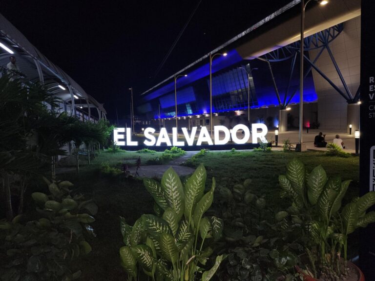 Gallery tymeless gallery el salvador el salvador sign night